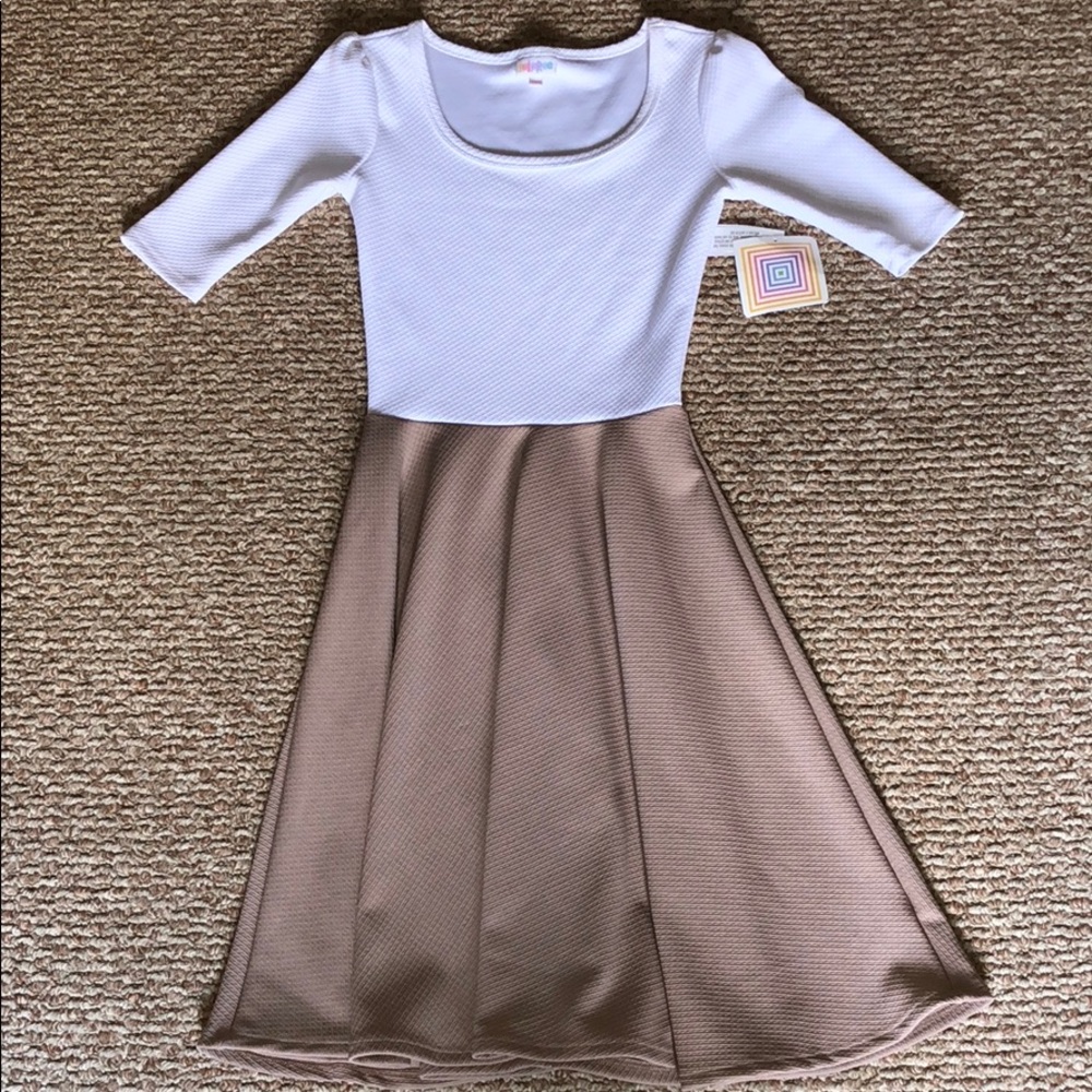 NWT LuLaRoe Nicole Dress